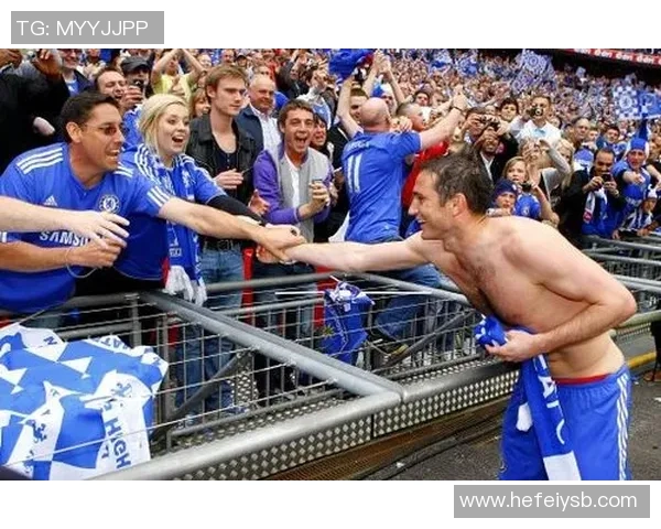 足球明星聚会畅饮欢笑瞬间揭秘精彩视频回顾